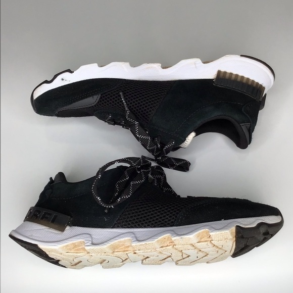 Sorel Kinetic Lite Lace Sneaker in Dark Green and Black. - Picture 8 of 12